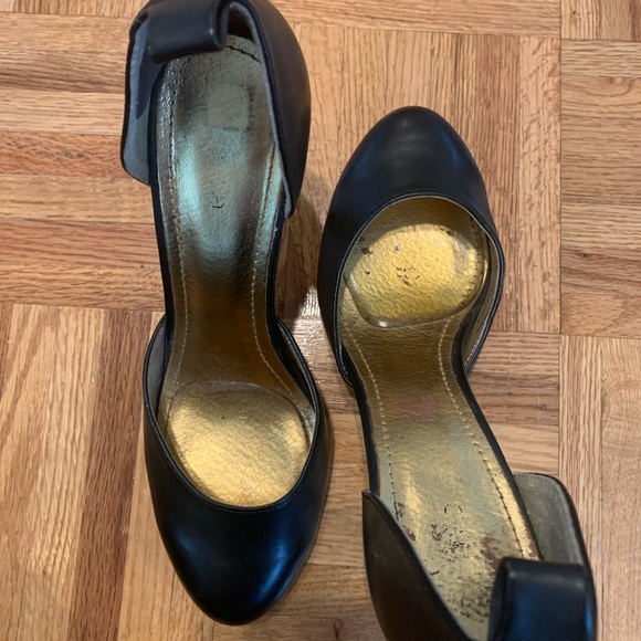 Feminine Black heels - Picture 3 of 4